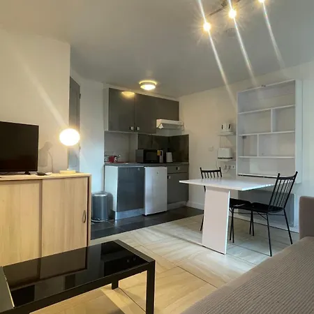 Le Doolies - Holiday 旅馆