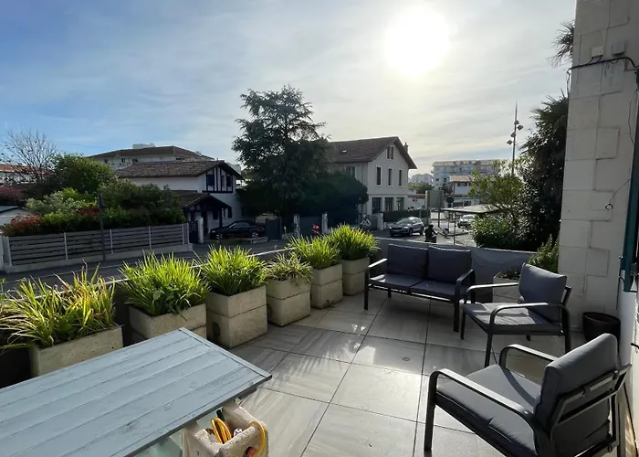 Le Doolies - Holiday * 比亚里茨