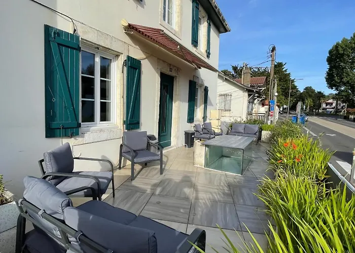 Hostel Le Doolies - Holiday Biarritz