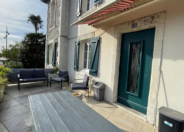 Hostel Le Doolies - Holiday