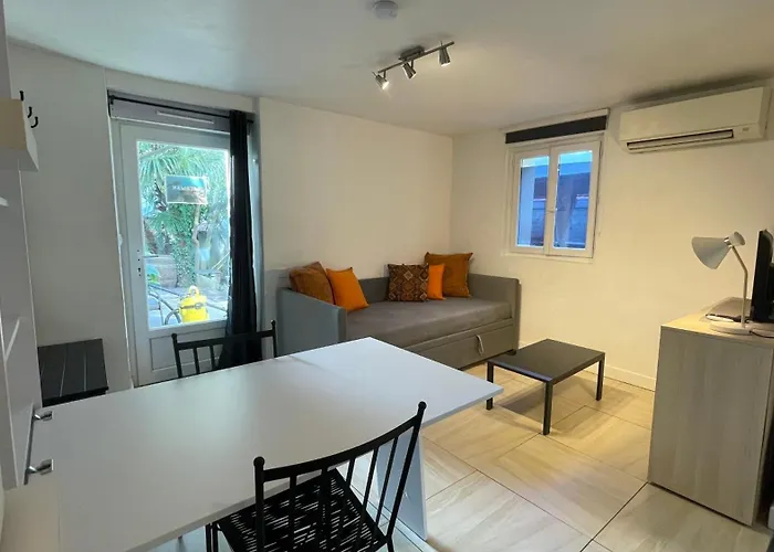 Hostal Le Doolies - Holiday Biarriz